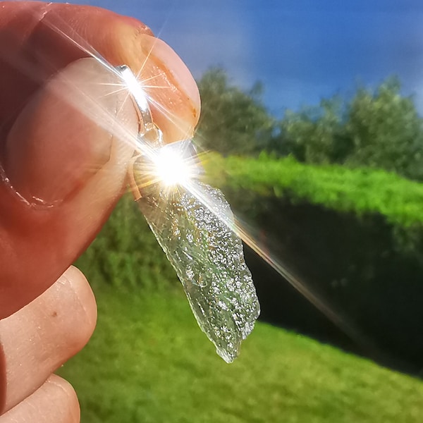 Pendentif Moldavite, serti argent