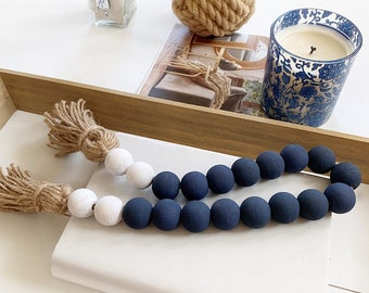 Navy blue coffee table beads, Classic blue yacht club decor, Wooden bead garland with tassel, Coastal farmhouse beads, Nautical garland gift