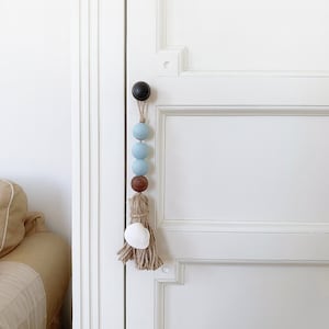 4 Drawer pulls, Coastal door hanging, Farmhouse door hanger, Sea blue wooden bead garland, Seashell decor, Door knob tassel, Doorknob tassel