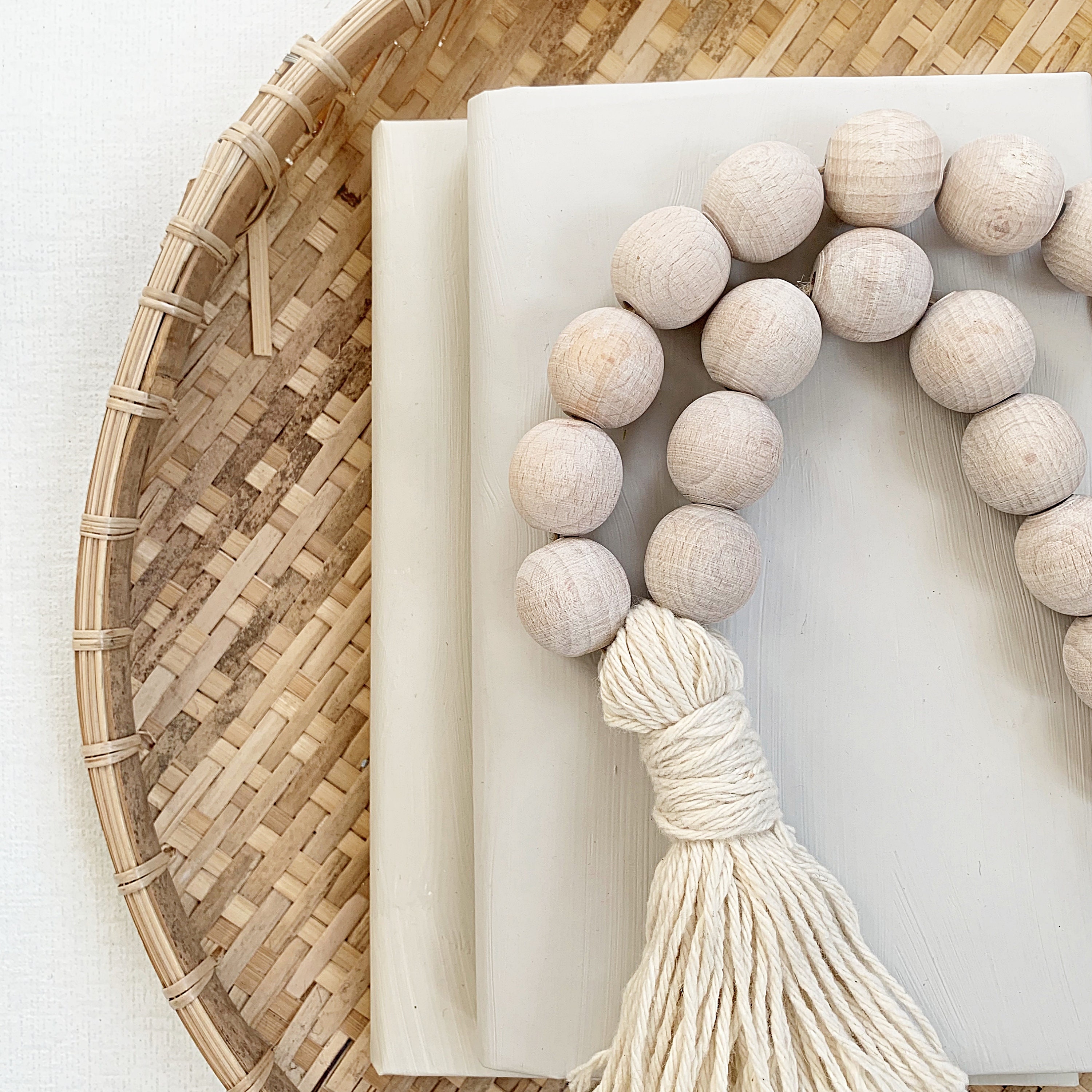 OMISHE Wood Bead Garland with Tassels, 59in Wooden Beads Garland,  Decorative Beads Garland Decor, Farmhouse Beads Garland for Wall Hanging  Home
