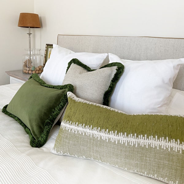 Funda de almohada de terciopelo verde oscuro para un interior tradicional moderno, funda de almohada lumbar de terciopelo con flecos, funda de cojín verde bosque con flecos