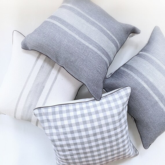 Burlap outdoor 2025 pillows
