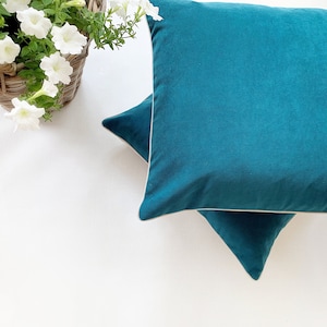 Teal velvet pillow cover, Turquoise throw cushion with piping, Petrol velvet throw pillow for bedroom, Peacock blue 20x20 decorative pillow
