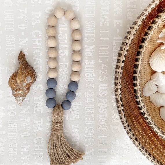 Wooden Beads Garland with Tassels and DIY Tag Hanging Decoration Farmhouse Rustic Country Beads Vintage Home Decor DIY Wooden Sign Pendant Home Ornament Wall Hanging Prayer Beads