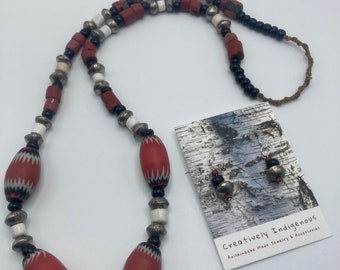 Collier de perles antiques de fabrication anishinaabe pour homme avec jeu de boucles d'oreilles