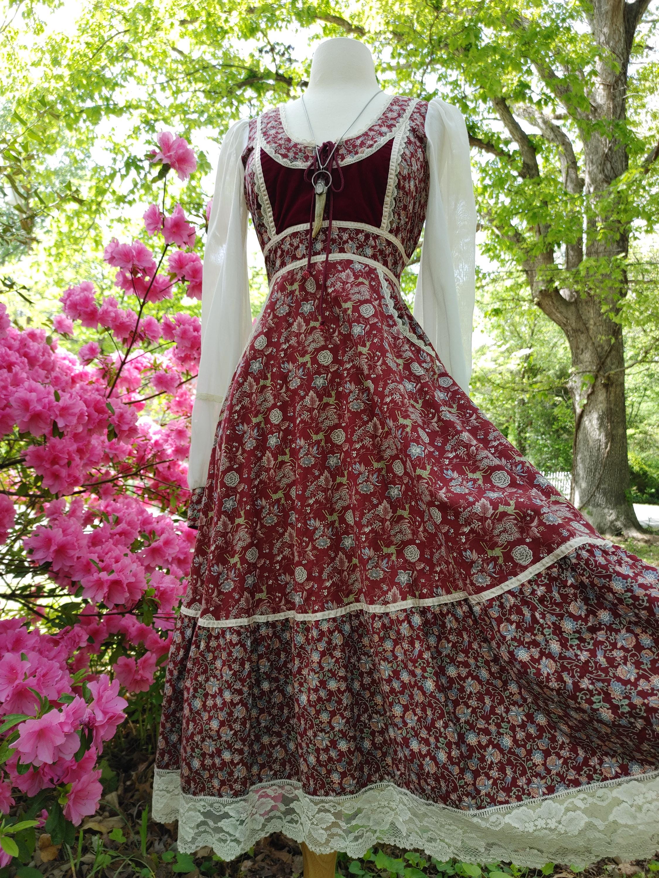 1970s Gunne Sax Rare Deer and Archer Swordsman Novelty Print Midi