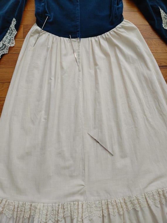 1970s Rare Gunne Sax Victorian Style Romantic Ruffled… - Gem