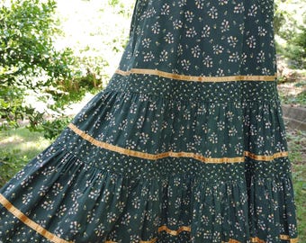 1970s Gunne Sax Gunnies RARE Green Floral Print Prairie Midi Skirt 70s vintage cottagecore festival whimsigoth fairycore renaissance summer