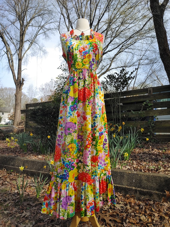 Gorgeous 1970s Cotton Black Folky Floral Sundress