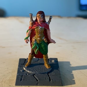 Seconds-Female Elf Hand Painted Dungeons & Dragon Miniature