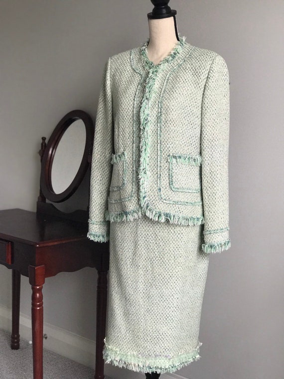 80's Mint Green Chanel Tweed Skirt Suit  Tweed skirt, Tweed skirt suit,  Blazer and skirt set