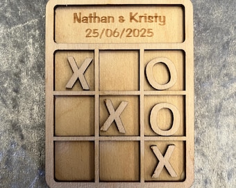 Personalised wedding favours, Wedding favours for guests, wedding games, table decorations for wedding, wedding table games, 3D tic tac toe