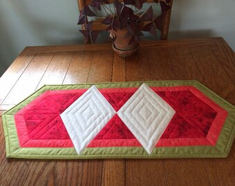 Watermelon Table Runner, Summer Table Display, Coffee Table Display, Quilted Table Mat, 12” x 27”