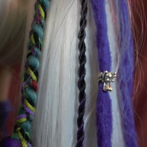 Dreadlock Dreadfall Festival bereit Haarband/Clip Merino Wolle & Acryl lila / Grün Haar Zubehör - Drachenkopf, Holz, Kunststoff Perlen