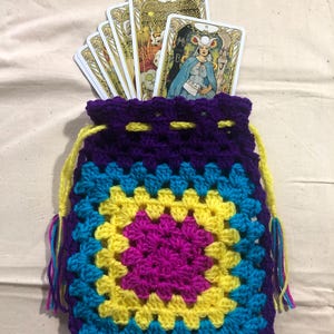 Bolsa de crochet multiusos para juegos de rol, dados, cartas del tarot, monedas, regalos, bolsa de cinturón medieval o cualquier otra cosa que se te ocurra.