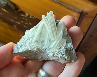 Charming “sandwich” calcite from Fujian, China