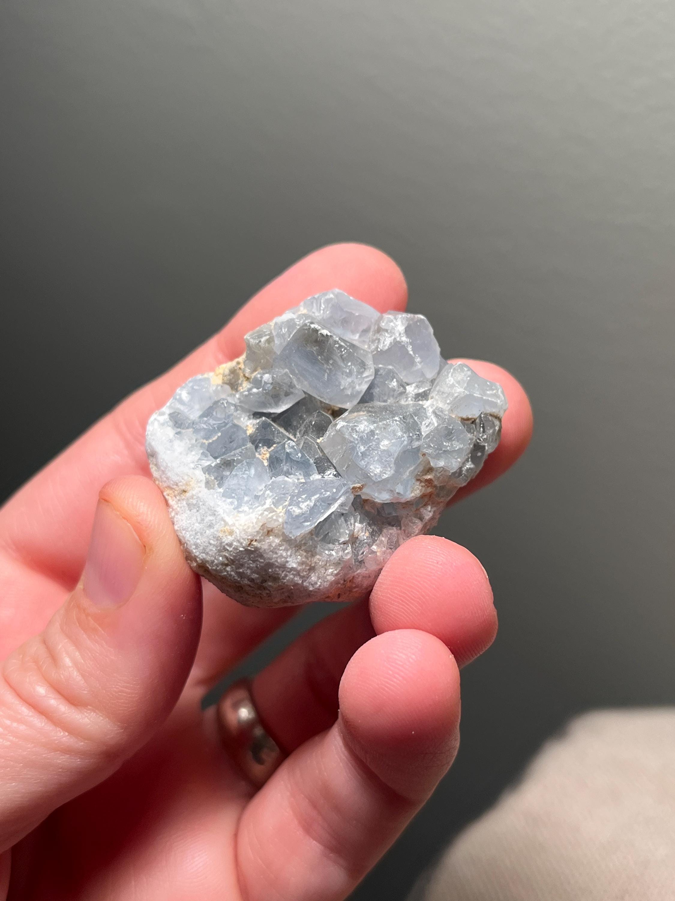 Morceaux De Célestine Naturelle – Madagascar – Gris Argent – 1/2 Once Pour Incrustation