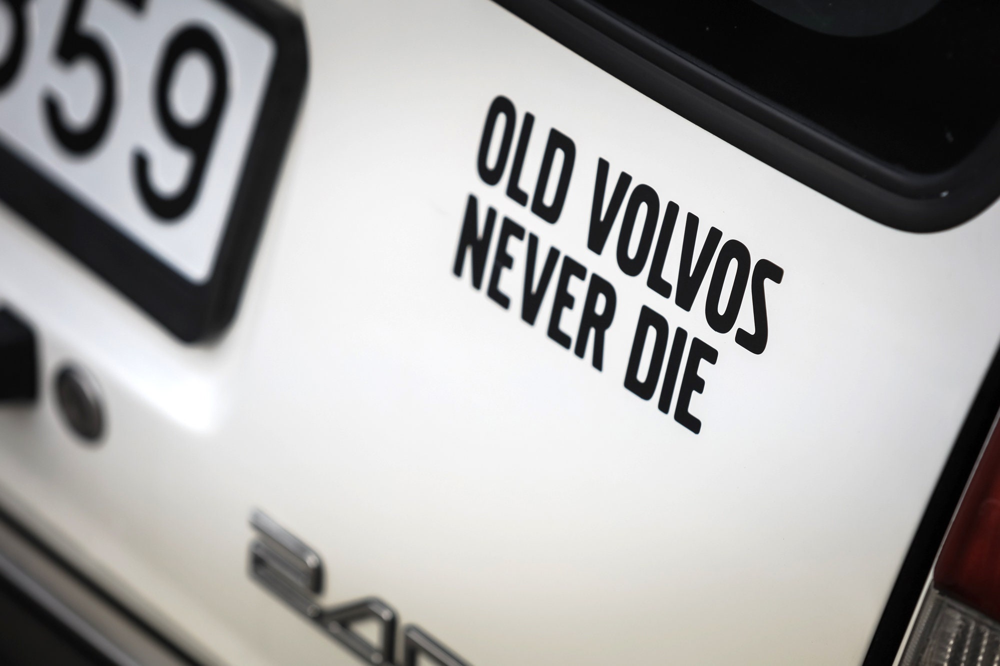 Aufkleber für Volvo, Volvo Autoaufkleber, alte Volvos Never Die Aufkleber, volvo  Autoaufkleber, Vinylaufkleber, Autoaufkleber, neue Aufkleber Heckscheibe -  .de
