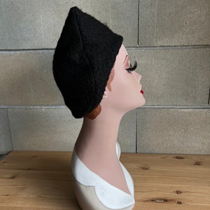 BLACK CAT BOUCLÉ Bonnet cap hood hat 1940s 1950s 1960s Autumn Halloween Winter Pinup Mid-century Inspired Vintage Retro Faux Sheep Fur image 4