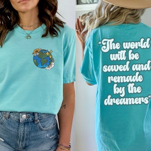 World Remade by Dreamers TOG Quote Retro T-shirt, Officially Licensed Sarah J Maas Merch, Throne of Glass, COMFORT COLORS T-shirt