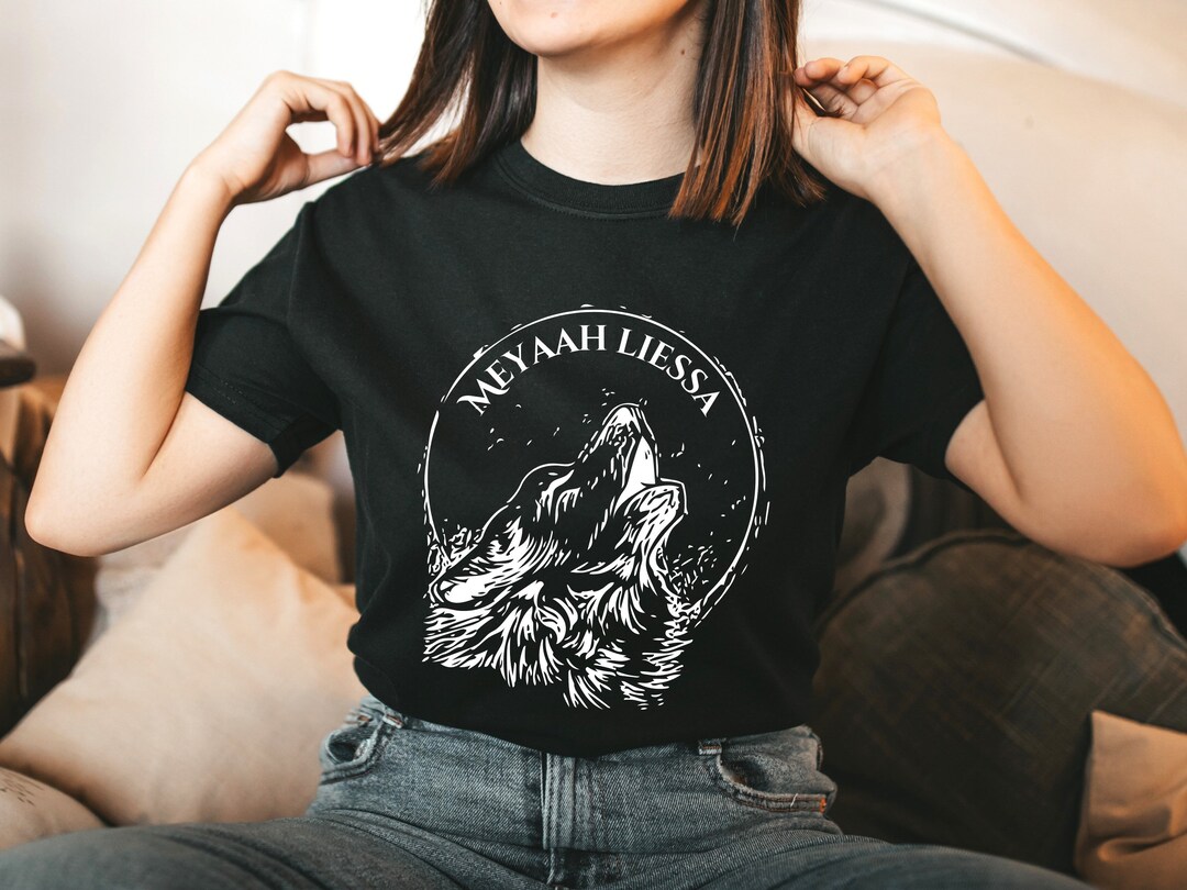meyaah-liessa-my-queen-wolf-t-shirt-from-blood-and-ash-merch-bookish