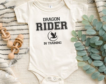 Fourth Wing Baby Bodysuit Dragon Raider in Training, Bookish Baby Shower gift idea Booklover, Iron Flame pregnancy, Riders Quadrant shirt