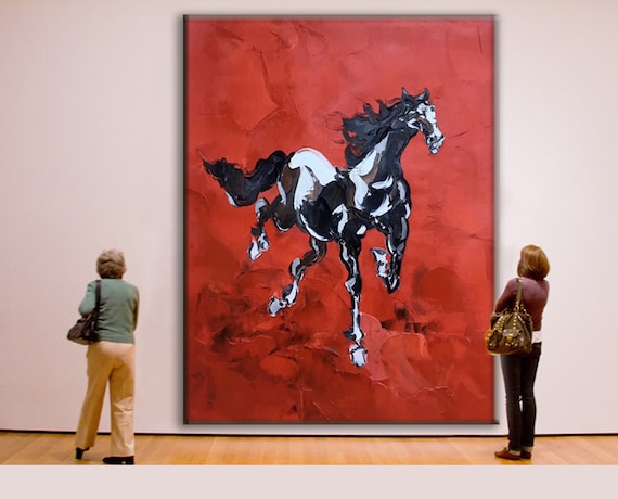 キャンバスに描かれた大きな抽象画、キャンバスに描かれた馬の壁アート