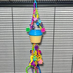 Cupcake Hide Out Treat Station Sugar Glider Toy, sugar bear, pouchmates, bird toy, squirrel, ferret, exotic animal, small animal toy