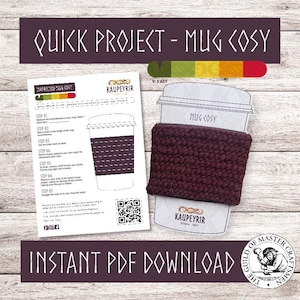 Könnte beinhalten: Ein druckbares PDF-Muster für eine gehäkelte Becherwärmer. Das Muster enthält Anweisungen und eine Farbtabelle. Der fertige Becherwärmer ist dunkelburgunderfarben. Der Text auf der Seite lautet "Quick Project - Mug Cozy" und "Sofortiger PDF-Download".