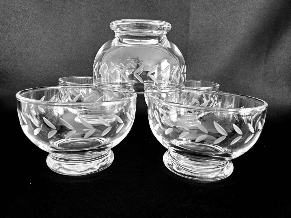 Set of 5/laurel/anchor Hocking/glass Bowls/etched/pressed Etsy