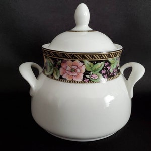Royal Doulton/Chelsea Garden/England/Superior Quality/Pristine Condition/Sugar Bowl & Lid