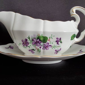 Violet/Adderley/Fine Bone China/Made in England/Sauce Boat/Gravyboat with Underplate