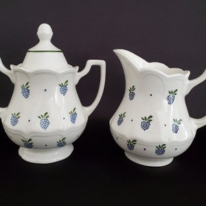 Berries/Johnson Brothers/England/Ironstone/Milk Jug/Footed Sugar Bowl & Creamer Set