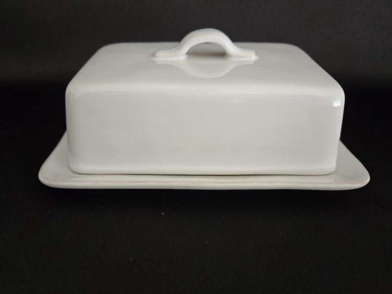 Crate & Barrel Marin White Creamware Butter Dish - Thumbnail 3