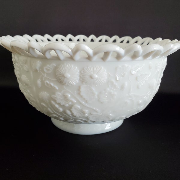 Challinor, Taylor & Co/Tree of Life/Milk Glass/Antique/Floral Pattern/Footed Bowl/8" Round Bowl