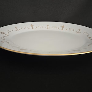 Noritake/Courtney/14&quot; Serving Platter/Gold Trim & Accents/Elegant/Vintage/14&quot; Oval Platter