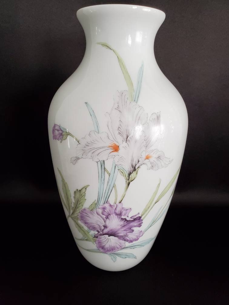 Marina/Kaiser/W. Germany/Porcelain/Home Decor/Vase/Irises/11" Vase