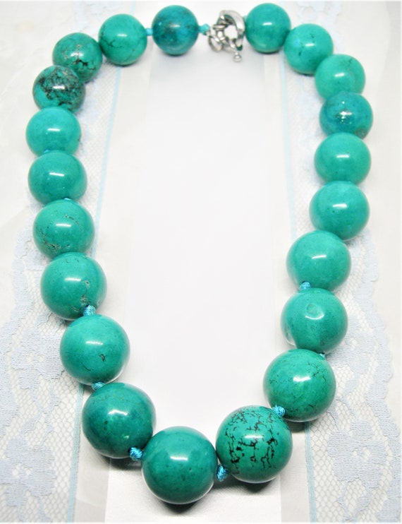 Chunky Turquoise necklace with large round beads - image 9