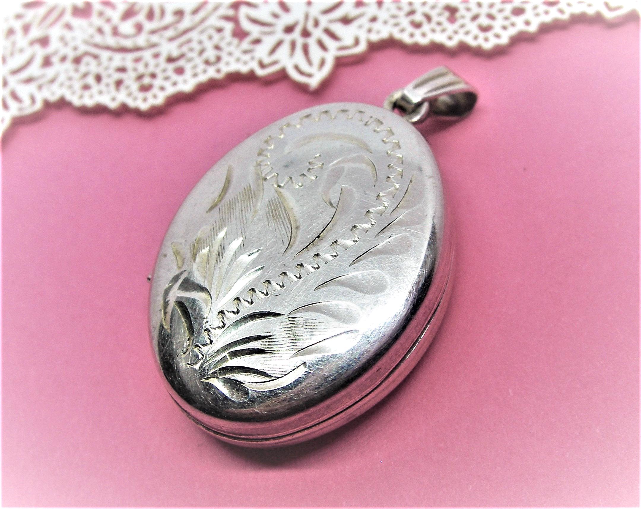 Sterling SILVER LOCKET PENDANT Oval Vintage - Etsy