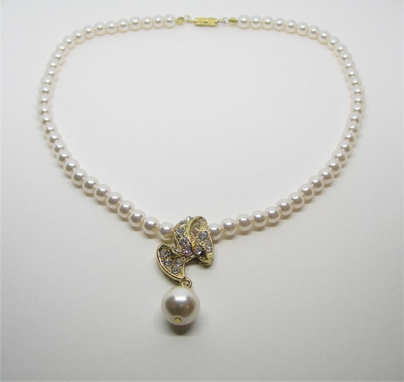 Vintage Pearl Necklace with Pendant