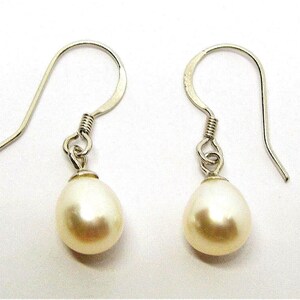 Genuine pearls silver earrings
