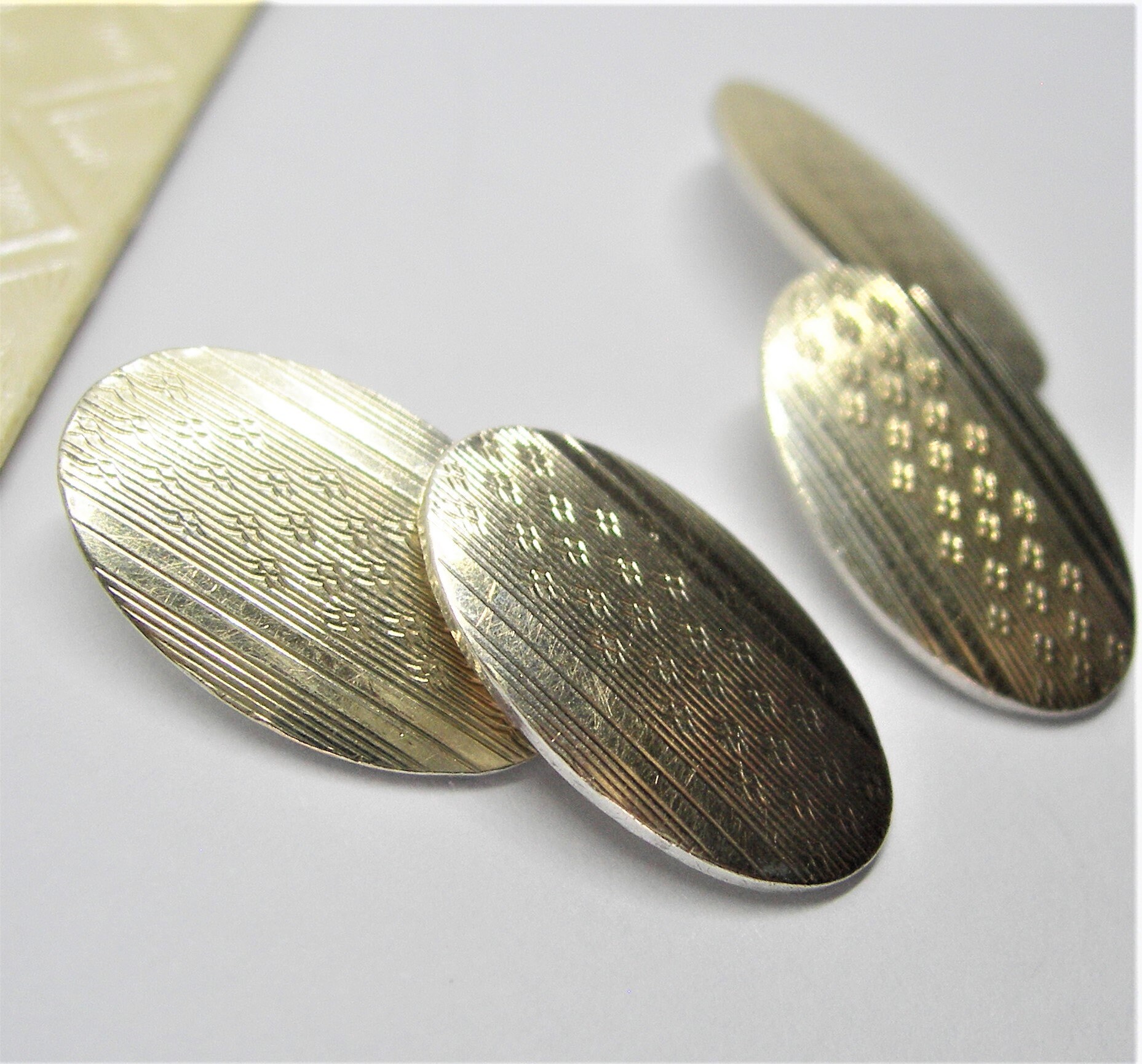 Boutons De Manchette Art Déco En Métaux Mélangés Or 9k - Forme Ovale Pour Homme