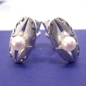 Manschettenknöpfe aus Sterlingsilber mit weißer Süßwasserperle Oval Art Designed vintage