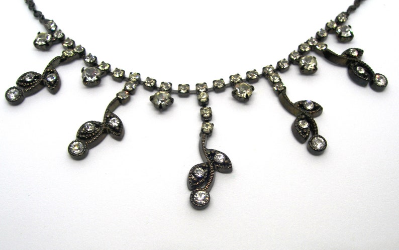 Rhinestones,Sparkling bib necklace vintage,adjustable