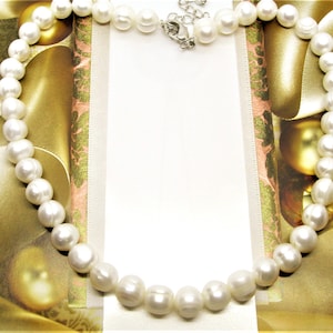 White Freshwater pearls necklace, a gift for her