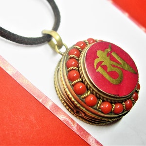 CORALS LOKET PENDANT Red little box vintage authentic gift