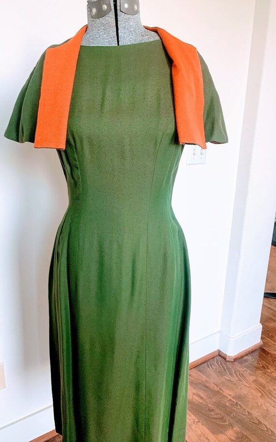 Vintage 1950's Wiggle Dress with Reversible Capele