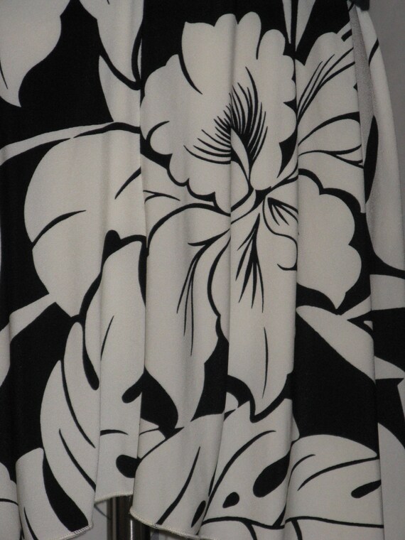 Black White Floral Handkerchief Hem Skirt - Etsy