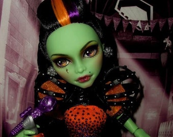 OOAK custom Monster High doll repaint Casta Fierce Ever After cyclops goth bjd barbie