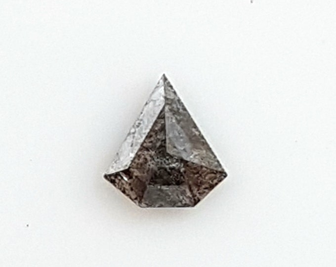 Natural Grey diamond, faceted pentagon, mm.5,66x5,25, h. mm.1,76, weight cts.0,36
